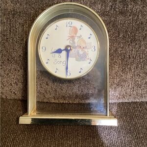 Vintage Precious Moments Clock, works good